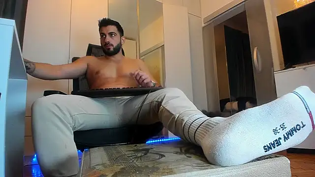 Snapshot of welcometo_hell chatting on 10/12/25, 07:59 welcometo hell online show from 10/12/25, 07:59