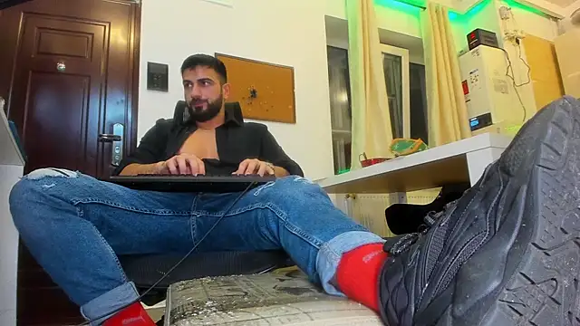 Snapshot of welcometo_hell chatting on 11/22/25, 10:19 welcometo hell online show from 11/22/25, 10:19