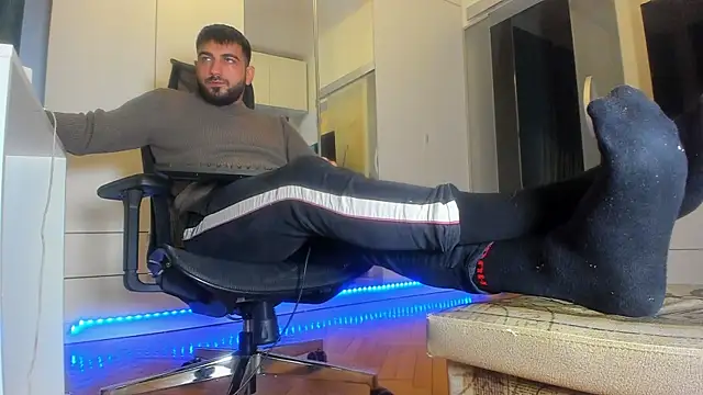 Snapshot of welcometo_hell chatting on 10/06/25, 12:39 welcometo hell online show from 10/06/25, 12:39