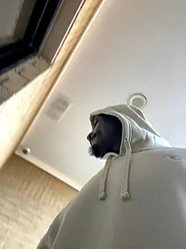 Backshort11 online show from 11/03/25, 03:15