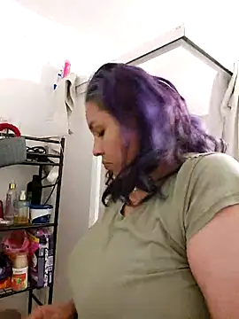Viiooleetaas online show from 02/22/25, 03:45