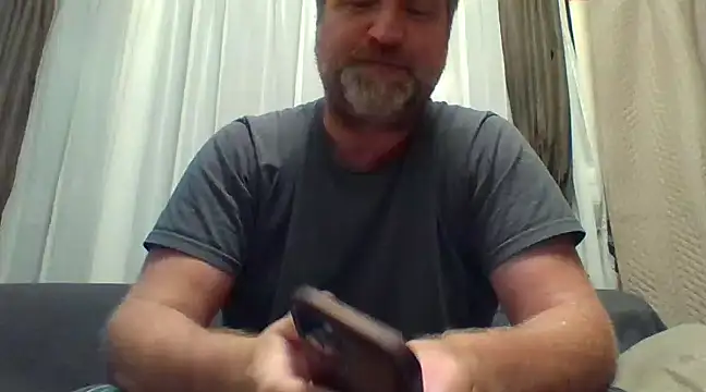 Snapshot of Haariglang chatting on 12/18/24, 06:10 Haariglang online show from 12/18/24, 06:10