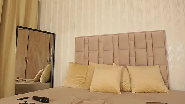 GabyRios online show from 10/27/25, 09:05