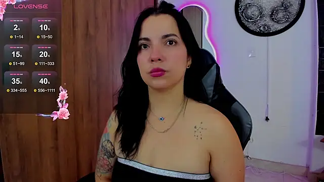 tatiana sc online show from 11/18/25, 03:04