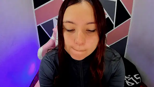 Carol Pinter online show from 11/24/25, 03:45