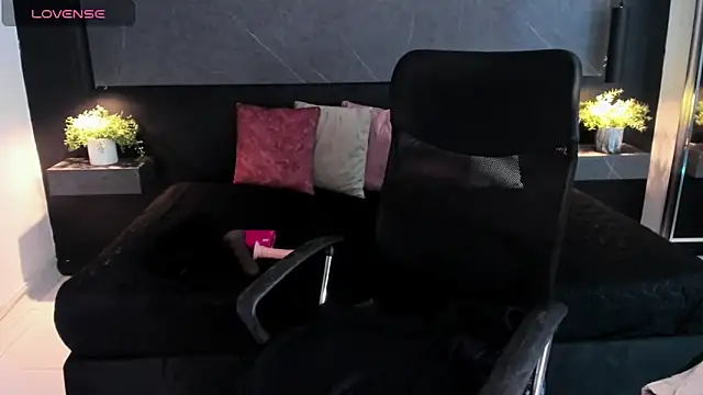 Snapshot of Danielacossio chatting on 02/06/26, 04:19 Danielacossio online show from 02/06/26, 04:19