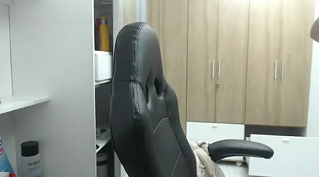 RoxanaLove9 online show from 03/19/25, 03:09