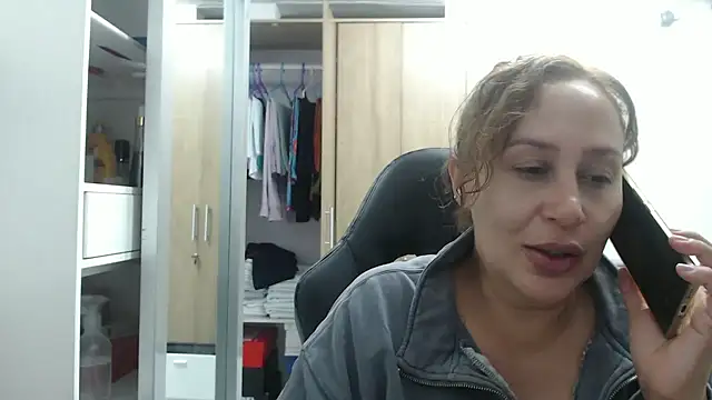 RoxanaLove9 online show from 03/08/25, 02:45