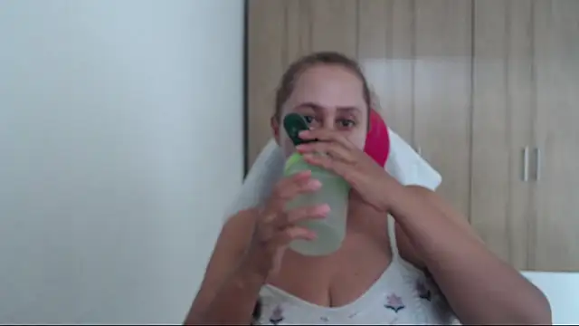 RoxanaLove9 online show from 09/23/25, 08:16
