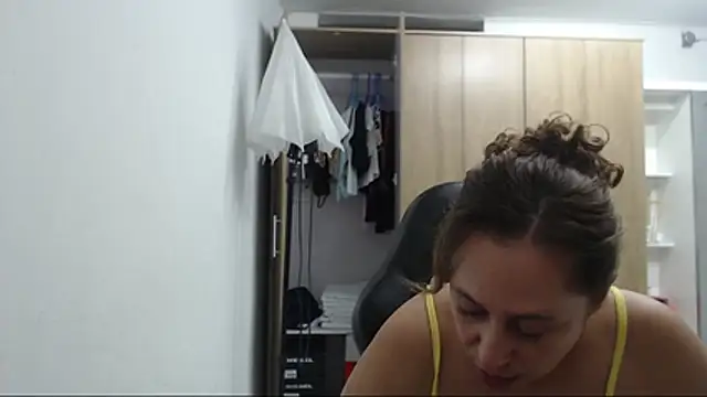 RoxanaLove9 online show from 01/09/26, 01:45