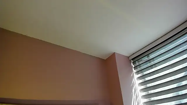 Annie9  online show from 12/05/25, 02:26