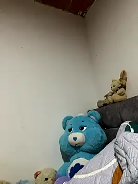 Annie9  online show from 10/14/25, 03:29