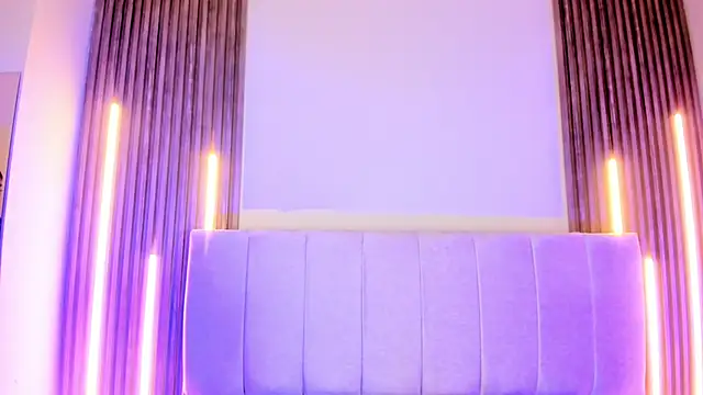 Annie9  online show from 04/18/26, 03:31