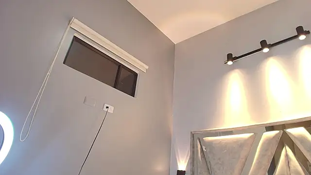 Annie9  online show from 09/11/25, 04:12