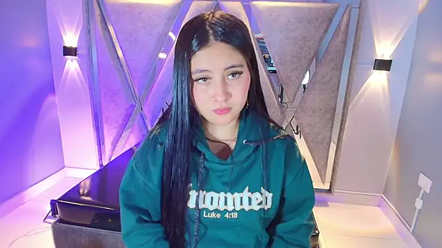 Annie9  online show from 12/19/25, 03:54