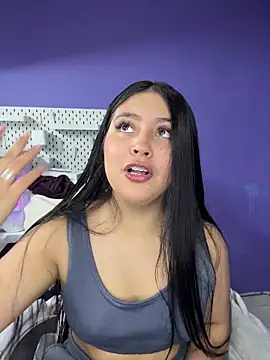 Annie9  online show from 12/04/25, 03:16