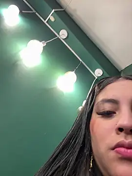 Annie9  online show from 12/03/25, 03:29