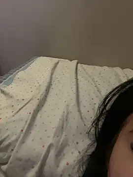 Annie9  online show from 10/16/25, 01:58