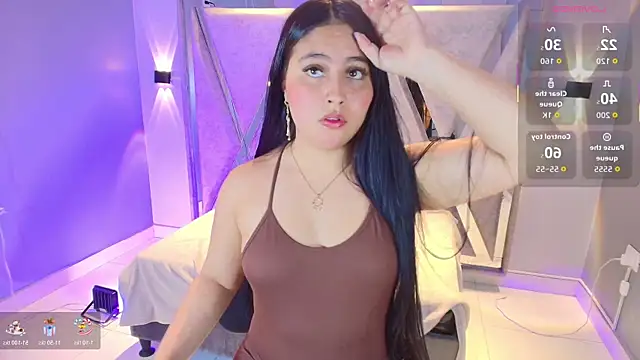 Annie9  online show from 12/15/25, 06:36