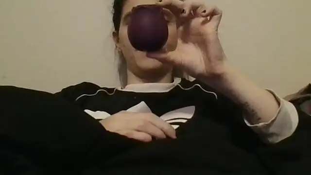 Prettypixie113 online show from 10/28/25, 02:38