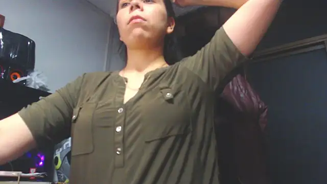 Lucianaferro  online show from 11/01/25, 09:47