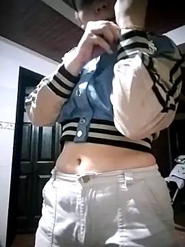 Lucianaferro  online show from 04/01/26, 01:30