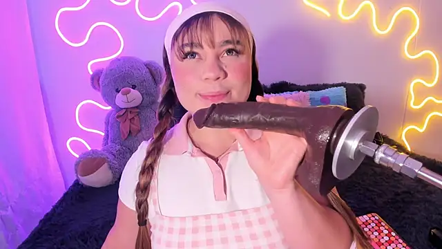 Snapshot of Isa_belaa chatting on 10/08/25, 01:34 Isa belaa online show from 10/08/25, 01:34