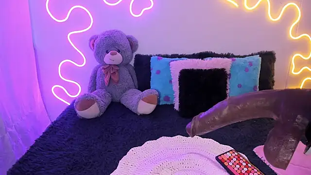 Snapshot of Isa_belaa chatting on 11/26/25, 09:26 Isa belaa online show from 11/26/25, 09:26