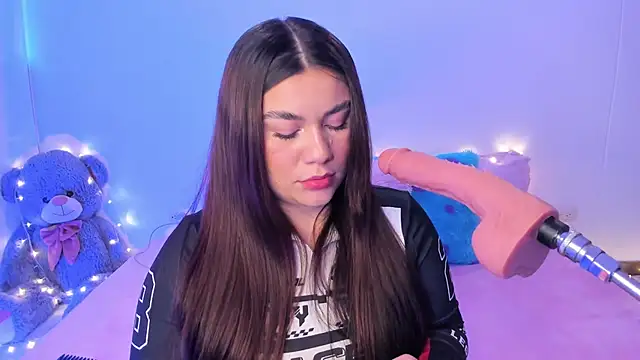 Snapshot of Isa_belaa chatting on 02/13/25, 12:32 Isa belaa online show from 02/13/25, 12:32