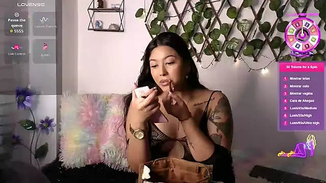 EmberEyes 999 online show from 12/18/25, 06:45