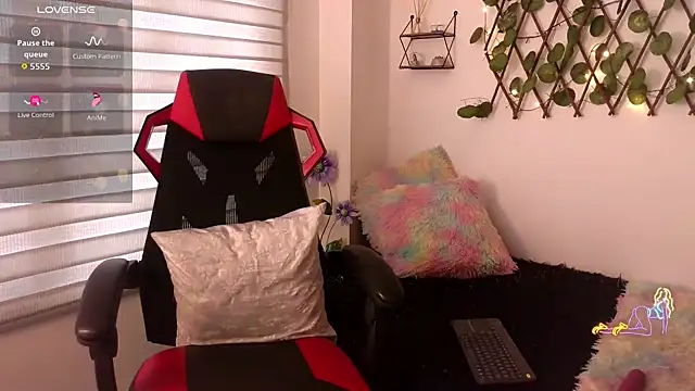 EmberEyes 999 online show from 11/11/25, 08:36