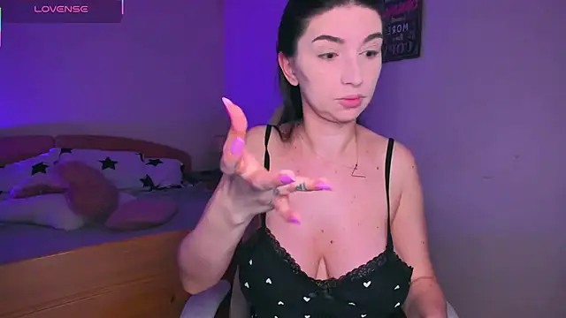AdellaLoveX online show from 06/24/26, 06:12