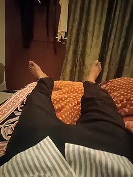 Snapshot of auntykichut6969 chatting on 04/14/26, 02:49 auntykichut6969 online show from 04/14/26, 02:49