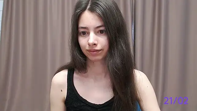 Snapshot of sweet_sweet_angel chatting on 02/21/25, 08:07 sweet sweet angel online show from 02/21/25, 08:07