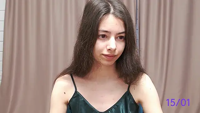 Snapshot of sweet_sweet_angel chatting on 01/15/25, 09:13 sweet sweet angel online show from 01/15/25, 09:13
