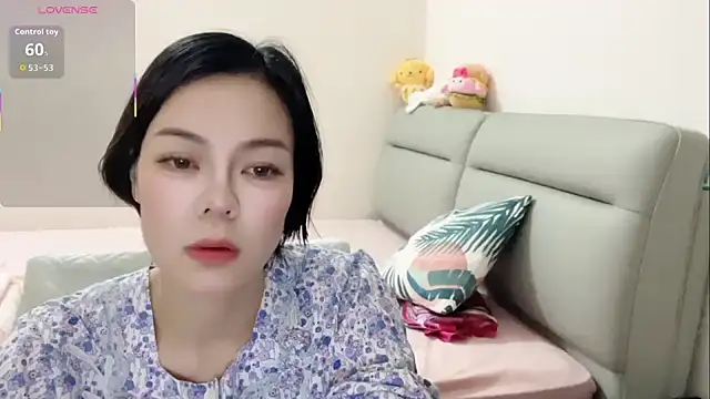 Linda-LL online show from 05/10/26, 01:46