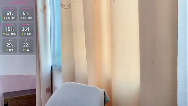 Snapshot of Linda-LL chatting on 11/20/25, 07:09 Linda-LL online show from 11/20/25, 07:09