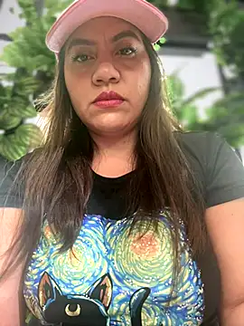 Iam  Cristal online show from 11/16/25, 08:46