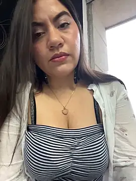 Iam  Cristal online show from 05/13/26, 10:28