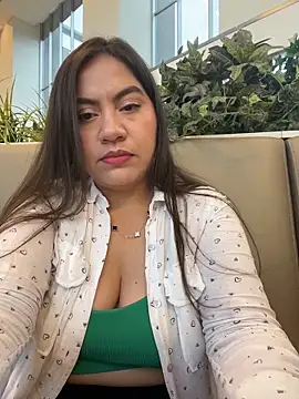 Snapshot of Iam__Cristal chatting on 06/16/26, 10:32 Iam Cristal online show from 06/16/26, 10:32