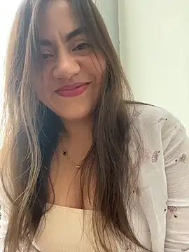 Snapshot of Iam__Cristal chatting on 06/22/26, 10:29 Iam Cristal online show from 06/22/26, 10:29