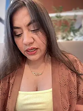 Iam  Cristal online show from 12/04/25, 09:47