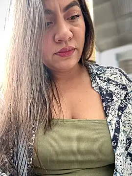 Iam  Cristal online show from 10/27/25, 08:54