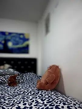 Iam  Cristal online show from 10/15/25, 10:07