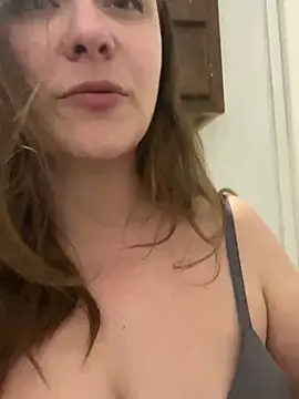 Snapshot of IvanaPlenty chatting on 03/16/25, 10:33 IvanaPlenty online show from 03/16/25, 10:33