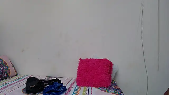 Snapshot of SHANTYBABE chatting on 12/27/24, 03:04 SHANTYBABE online show from 12/27/24, 03:04