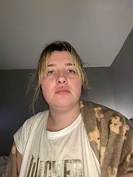 Snapshot of Curvy_Rosie99 chatting on 12/26/24, 09:37 Curvy Rosie99 online show from 12/26/24, 09:37