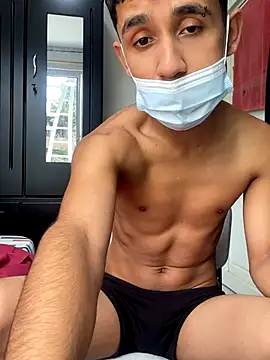 Snapshot of Thayler_jones chatting on 10/17/25, 02:30 Thayler jones online show from 10/17/25, 02:30