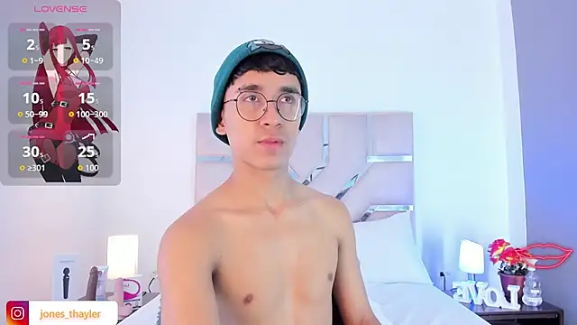 Thayler jones online show from 01/11/26, 02:46