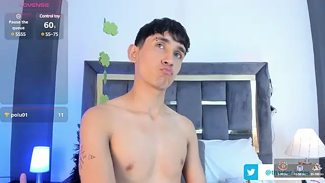 Snapshot of Thayler_jones chatting on 03/21/25, 05:34 Thayler jones online show from 03/21/25, 05:34